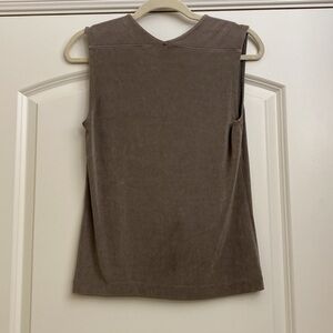 Chico’s Travelers slinky tank top Womens M tan minimalist V neck packable Travel